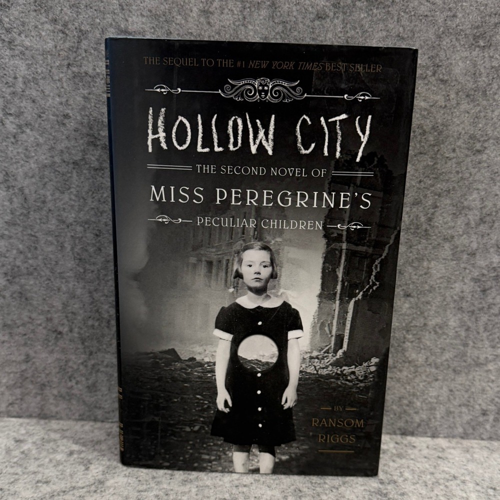 Hollow City, Book 2 Miss Peregrine's Peculiar Children series, Hardcover